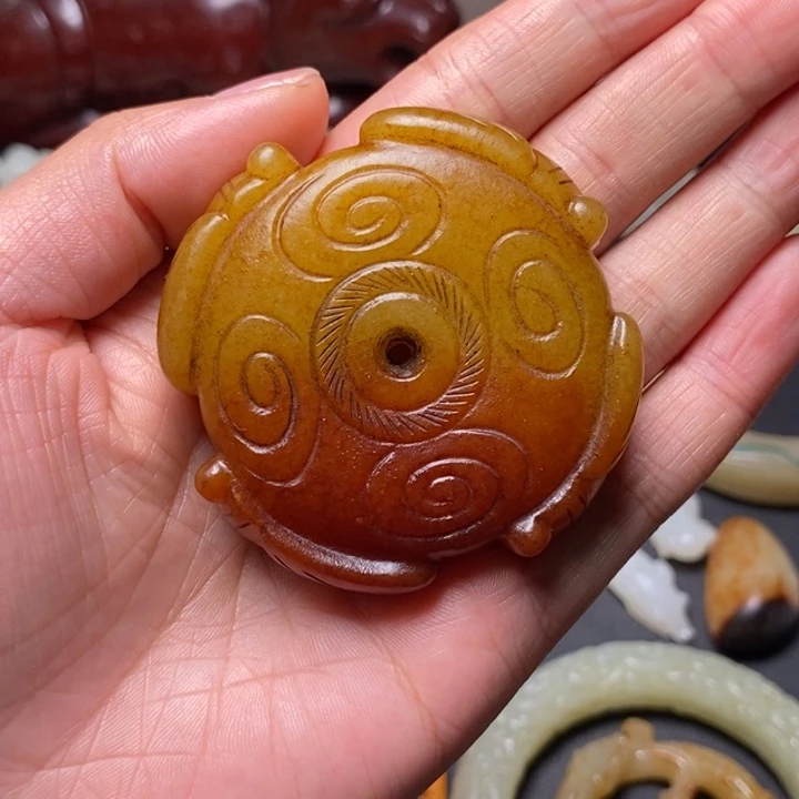 竹****未镶嵌和田玉把件