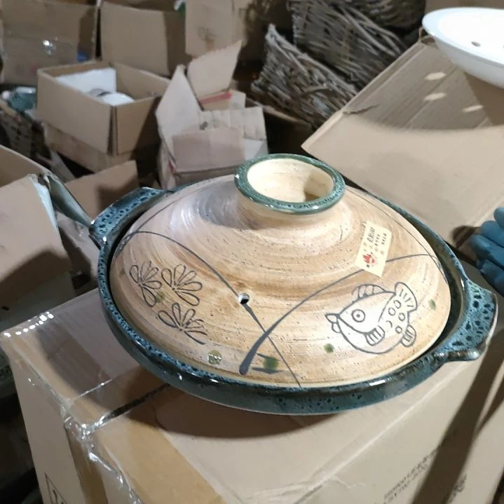 摆件盘子碗茶壶啥都有