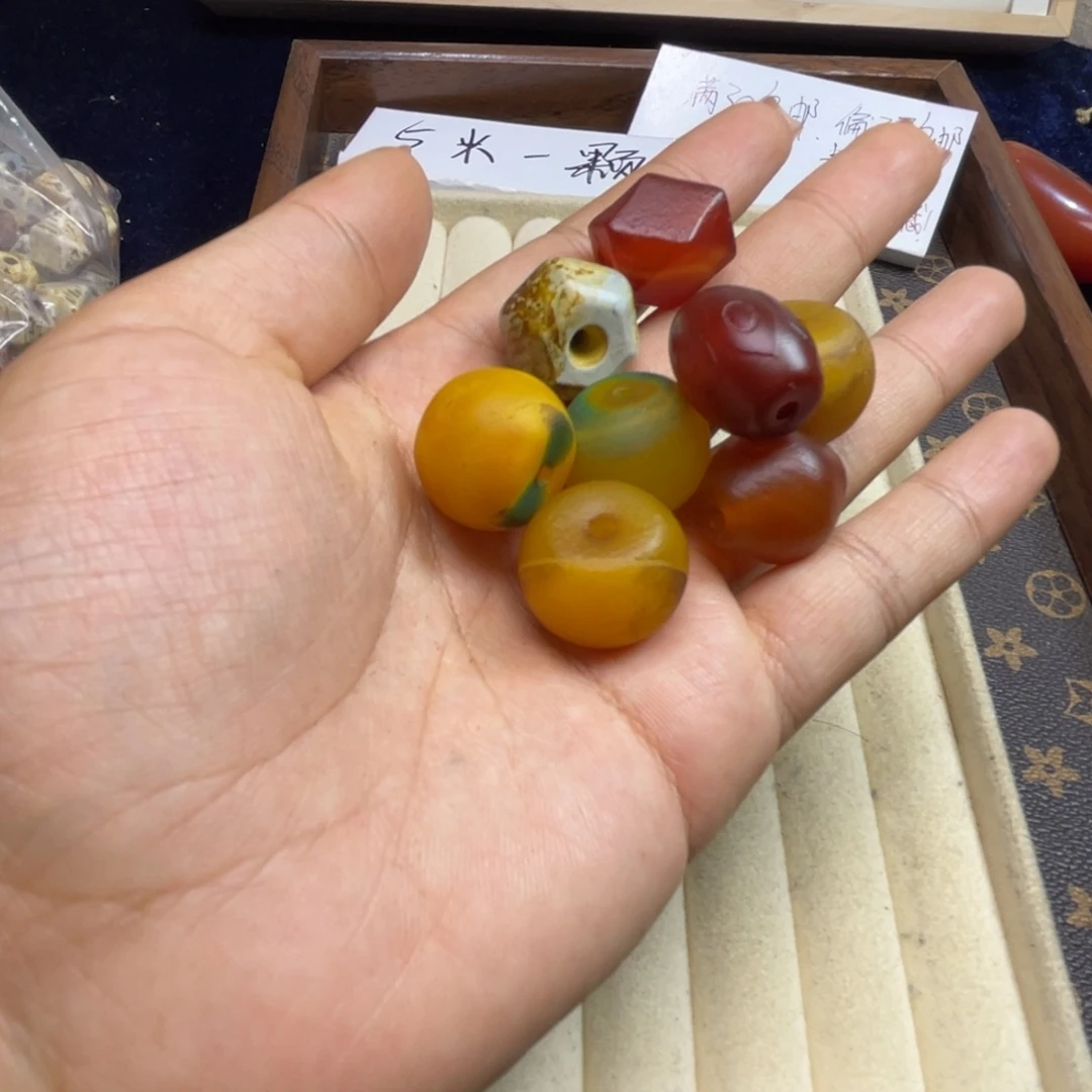 春***远玛瑙/玉髓未镶嵌珠宝半成品