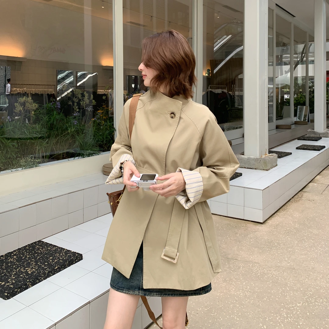 卡其色设计感英伦短款风衣外套女2025秋季新款休闲小个子收腰大衣