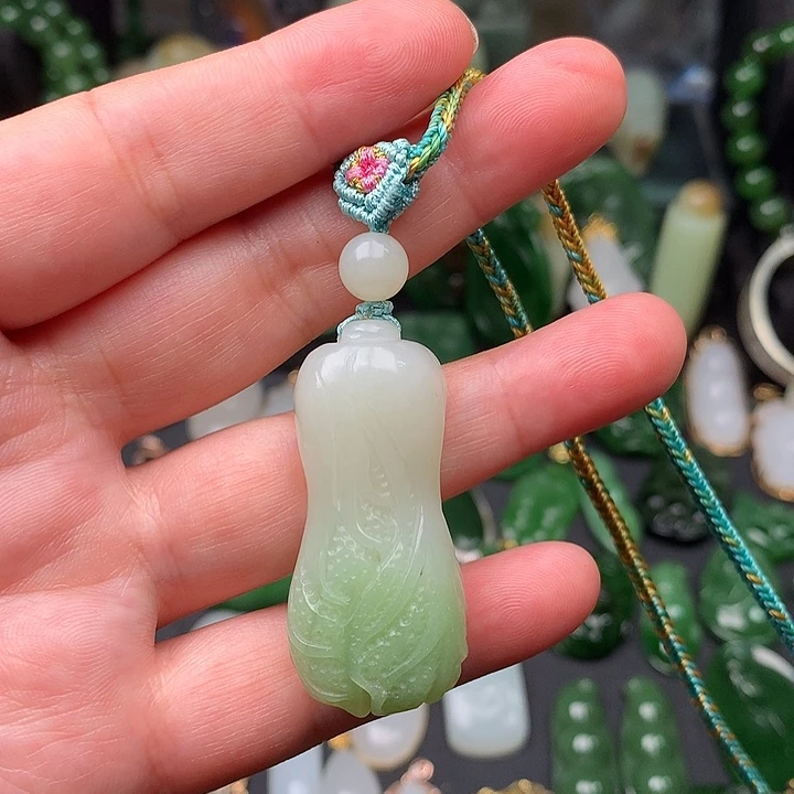 颈饰未镶嵌和田玉