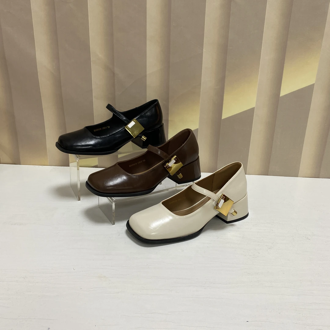 5256时尚气质百搭粗跟一字带方头单鞋F