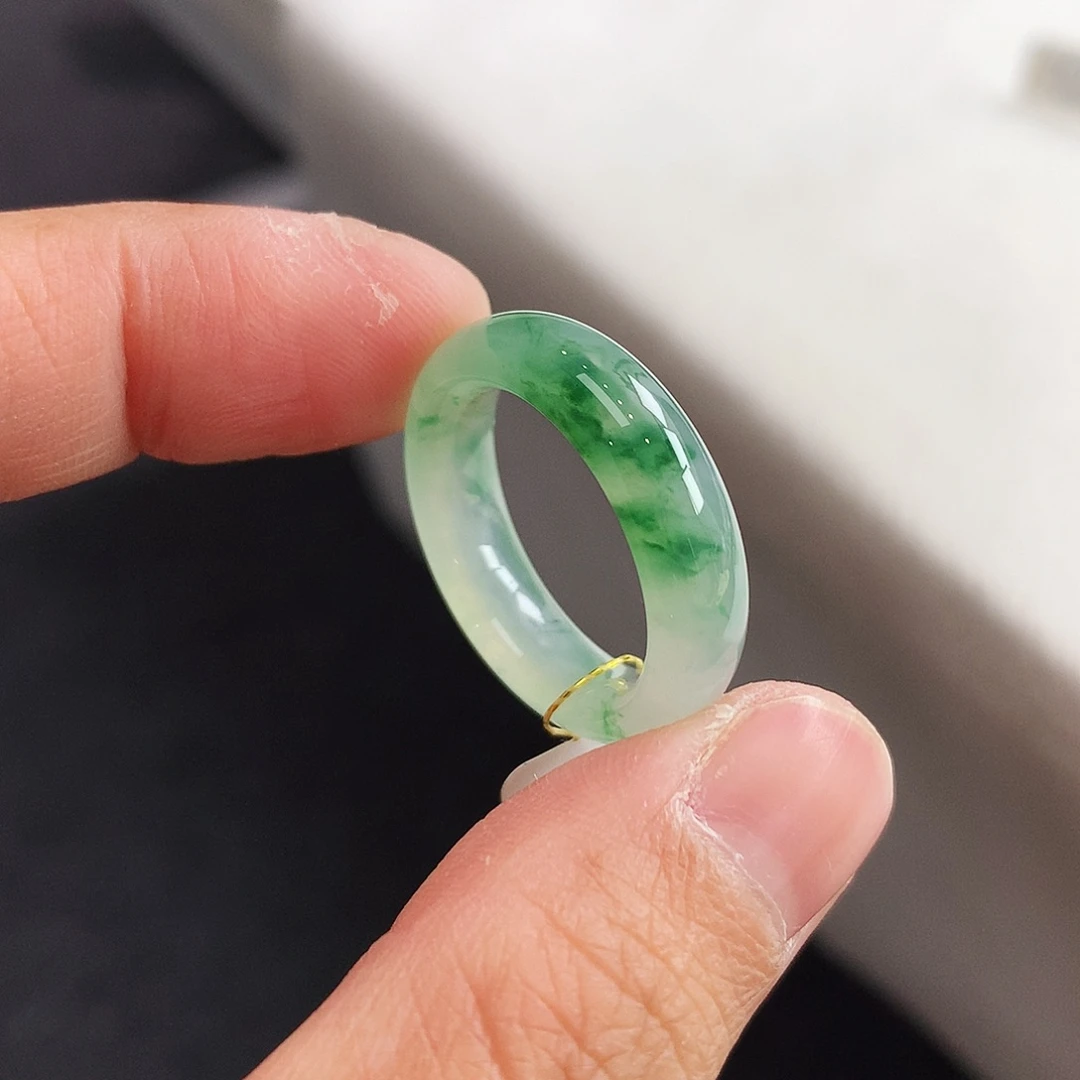 翡翠未镶嵌戒指17号