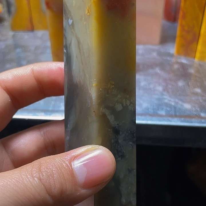 老挝石瑞*老挝石遏制