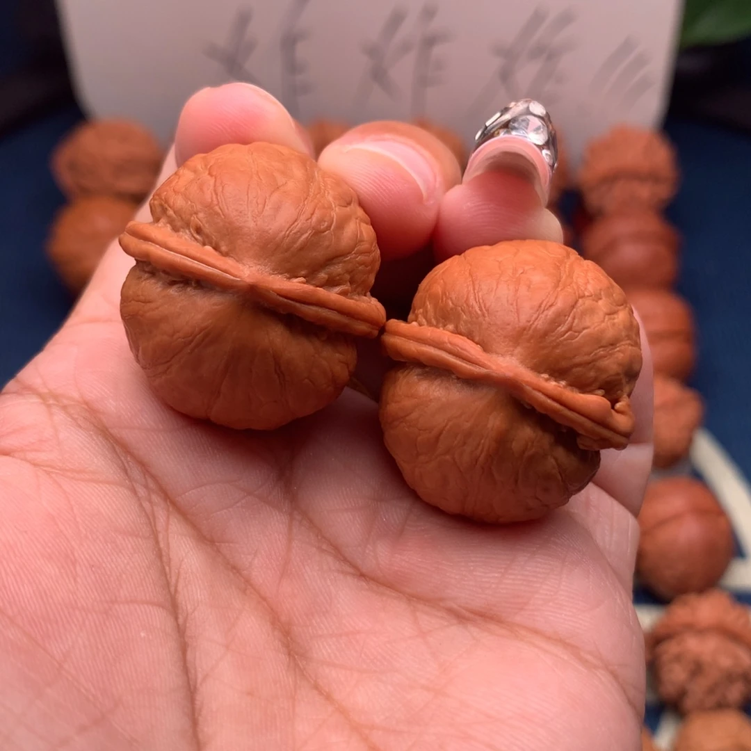 文玩核桃把件金佛