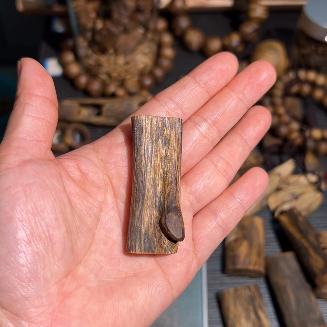 沉香碎屑沉香白棋楠素牌块料6.7克