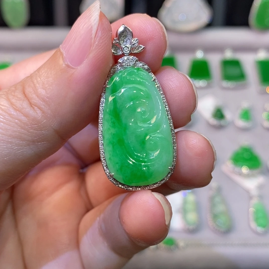 翡翠18K金镶嵌吊坠(不含链)