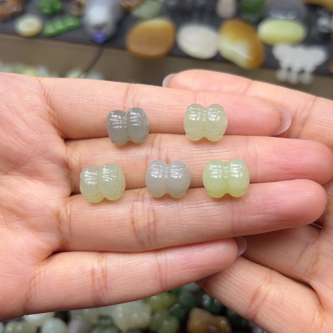 和田玉未镶嵌颈饰98一个多样性发其一