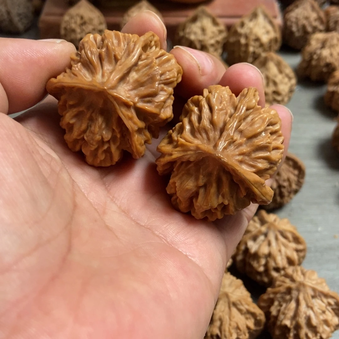 文玩核桃吊坠帝王三棱45尺