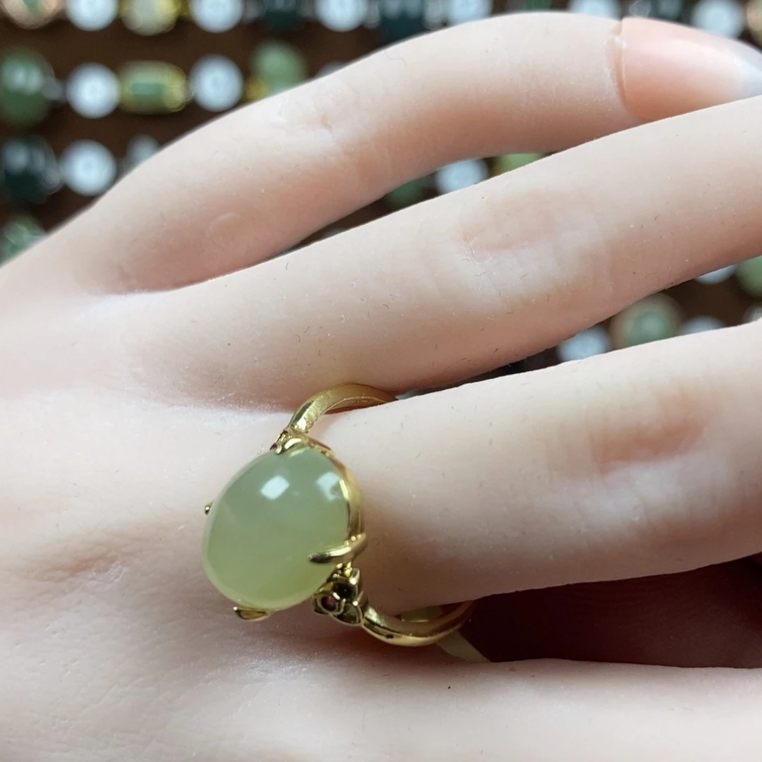 和田玉（青白玉）戒指合金