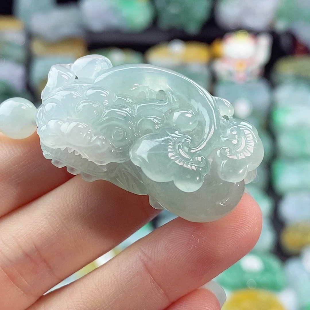 颈饰未镶嵌翡翠卖**涩天然