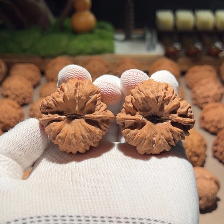 文玩核桃把件您***着平谷凹底