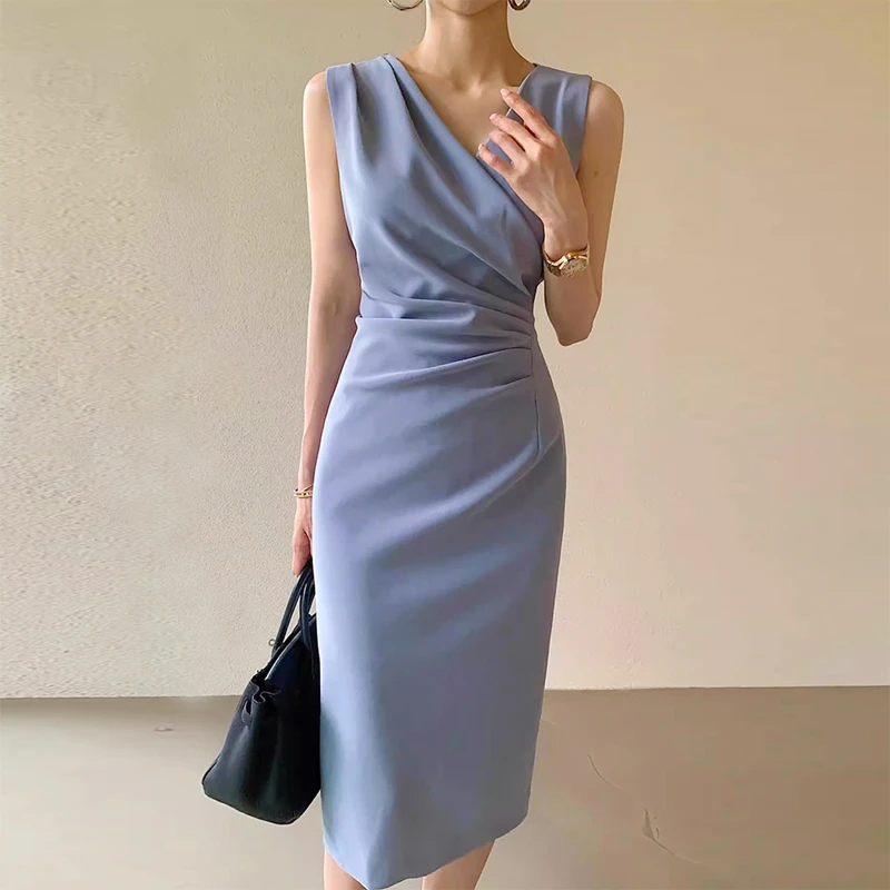 法式V领连衣裙女士2025夏季新款收腰气质包臀裙设计感显瘦无袖裙