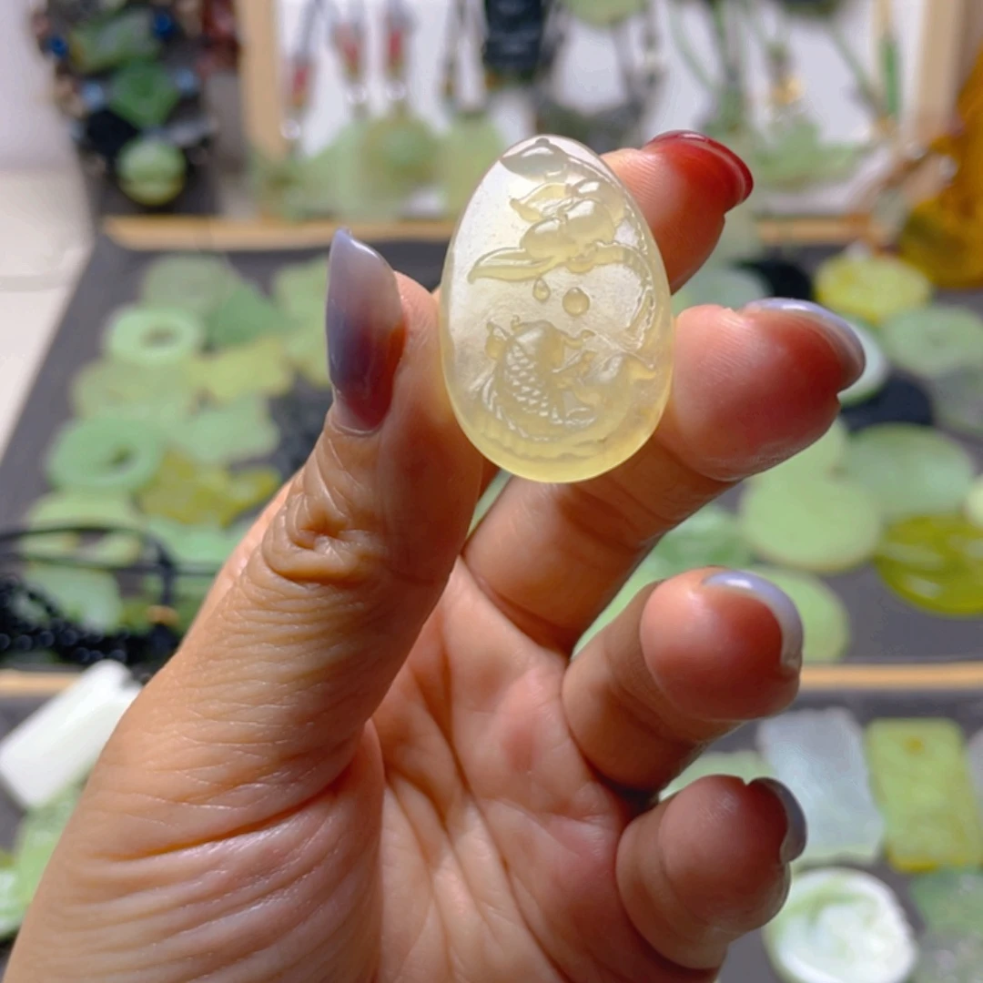 岫玉未镶嵌吊坠(赠链)微瑕不退不换满两单包邮