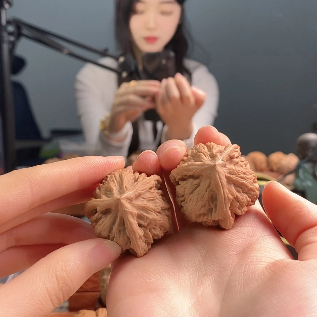 吊坠文玩核桃伟**产三棱