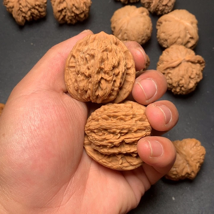 文玩核桃把件42虎头313