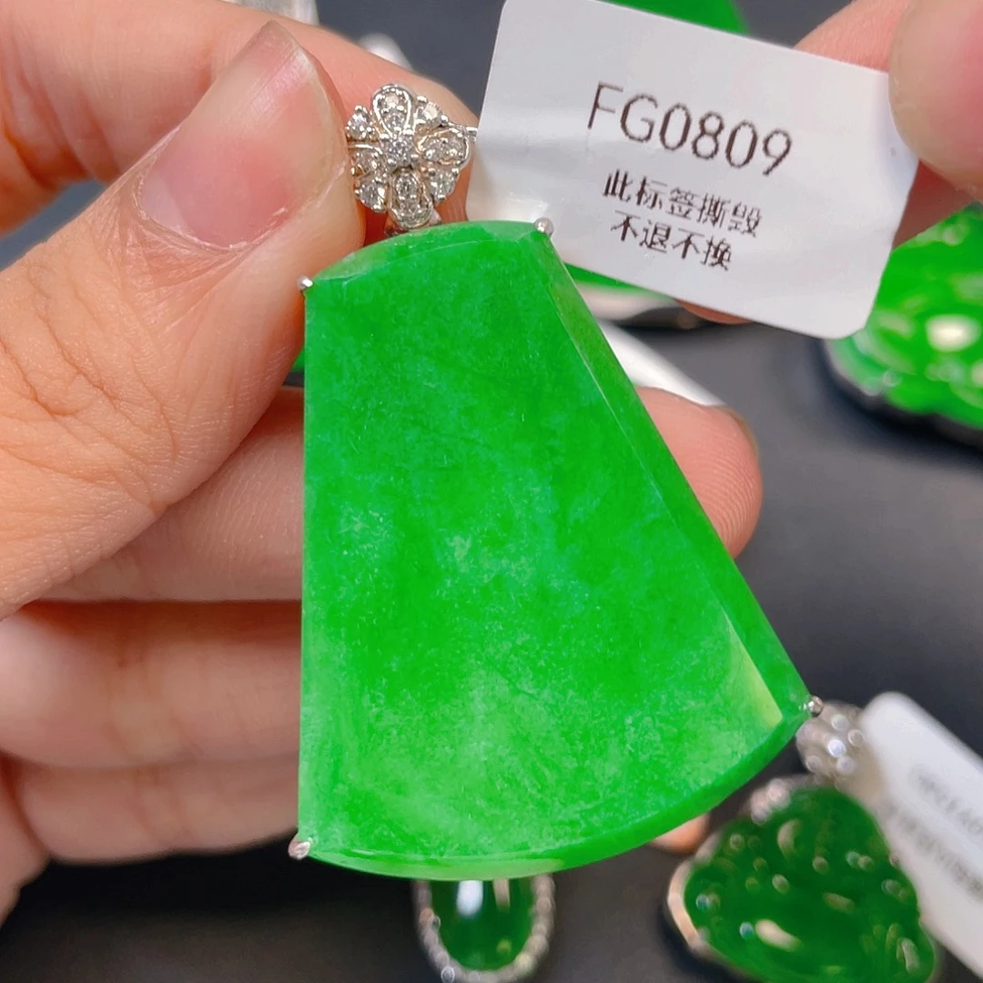 【闪购商品】颈饰银S925镶嵌翡翠翡翠