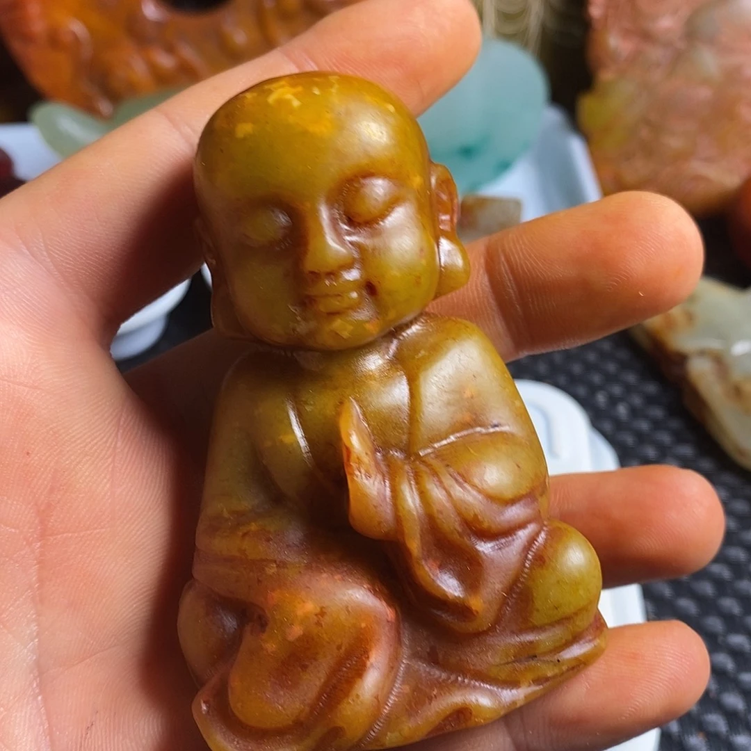 岫岩老玉（透闪石质玉）未镶嵌珠宝奇石