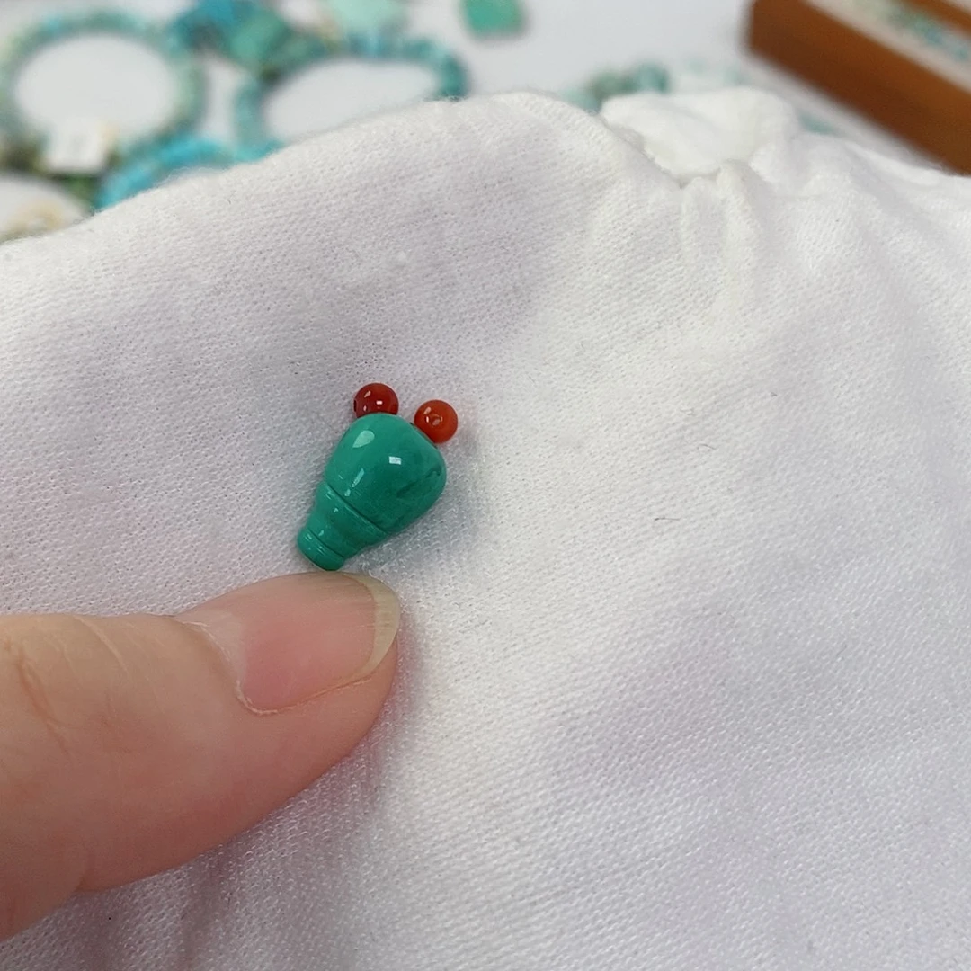 南红玛瑙未镶嵌珠宝奇石