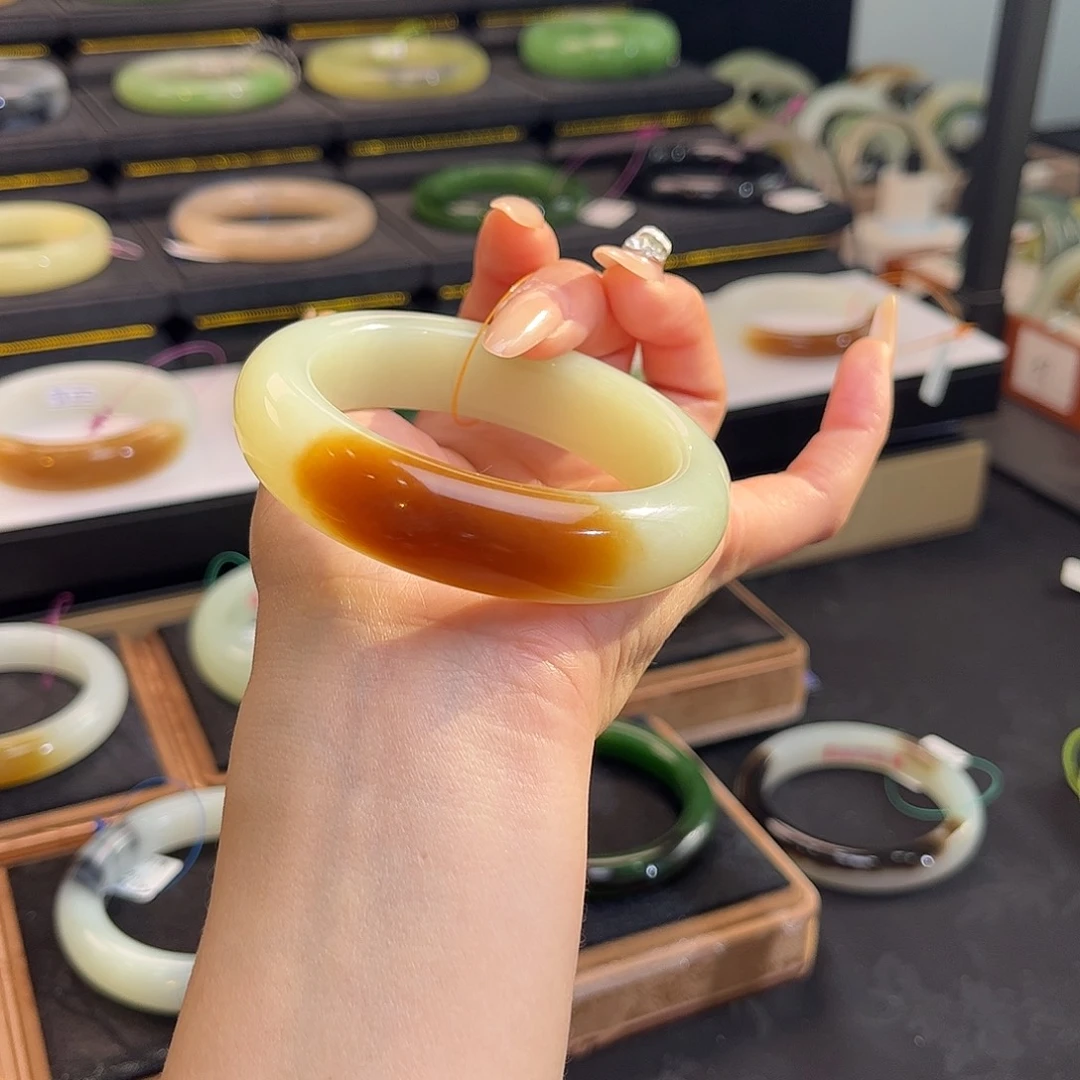 和田玉未镶嵌手镯55 56