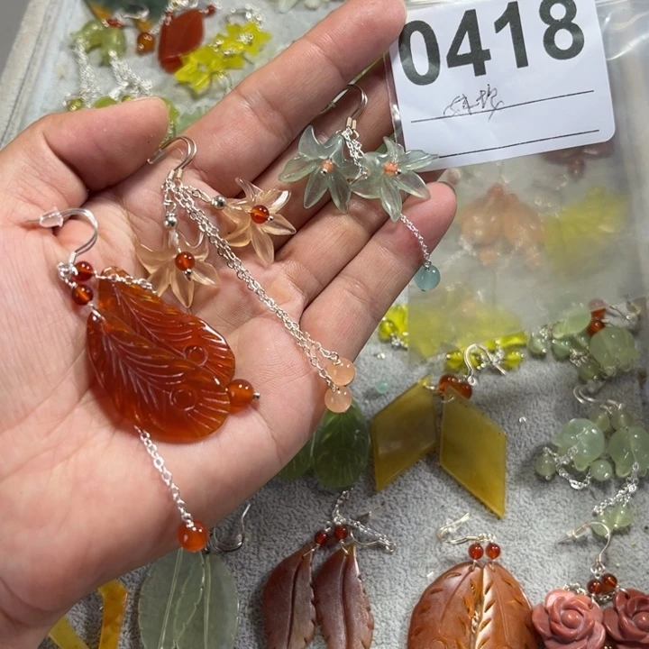 花***月蛇纹石玉合金耳饰