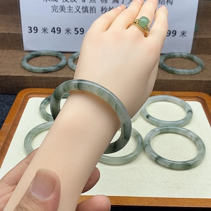 未镶嵌手镯石英质玉7012
