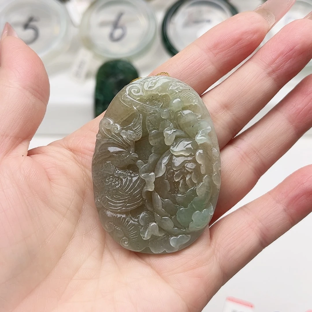 独山玉未镶嵌颈饰