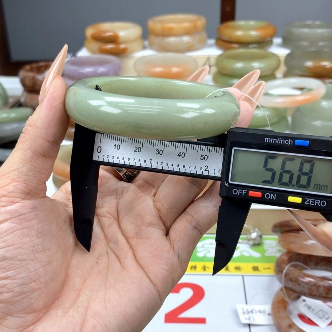 石英质玉手镯未镶嵌蘑****6