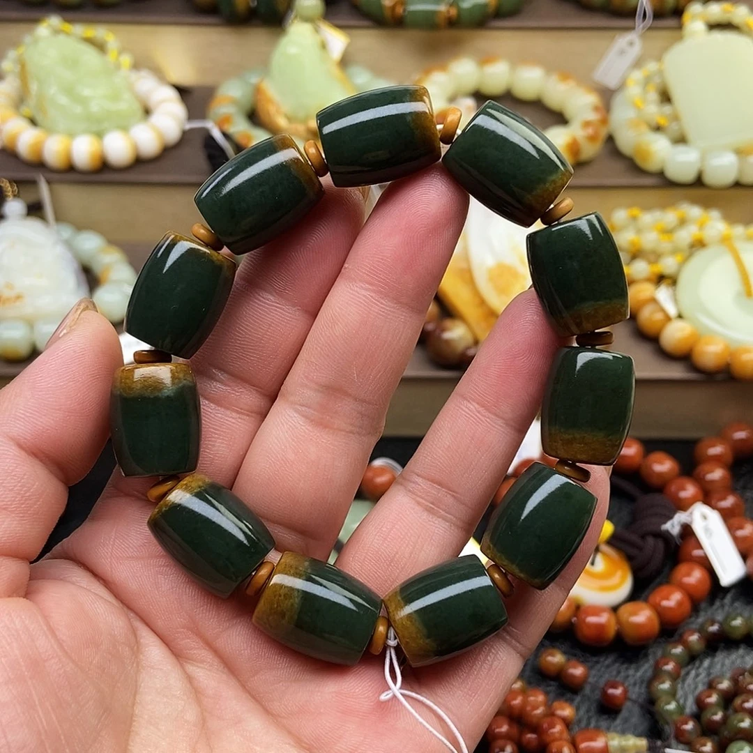 透闪石质玉未镶嵌手串