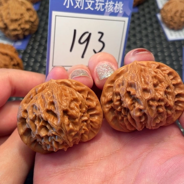 桃核把件41宫灯193。。。