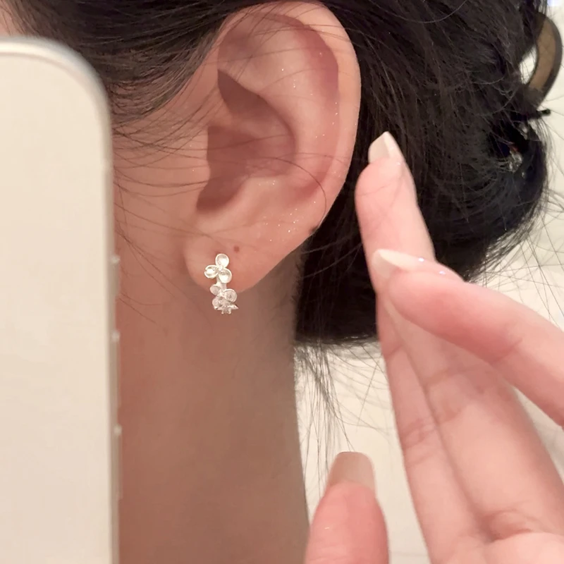 合金耳饰 花朵耳扣爆款高级小众ins百搭耳钉女气质耳环饰品设计感