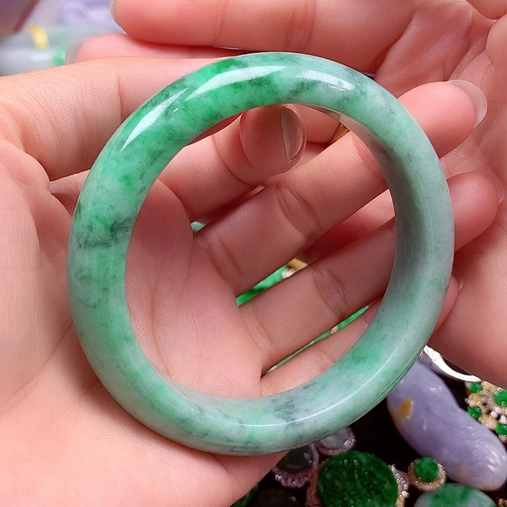 翡翠未镶嵌手镯翡翠