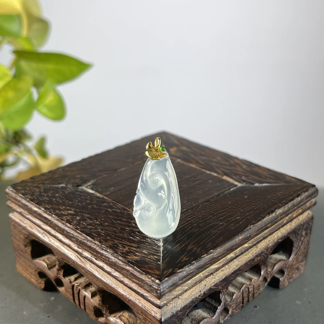 JCA11-61   天然缅甸A货翡翠   18K扣头如意