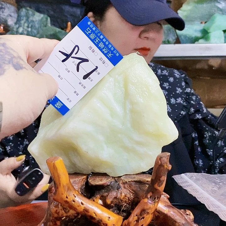 蛇纹石玉未镶嵌原石