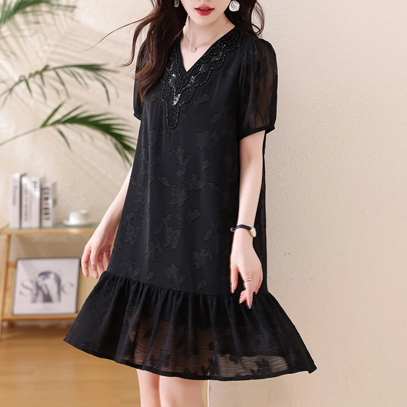 大码领钉珠刺绣连衣裙2025夏新款时尚宽松胖气质小黑裙