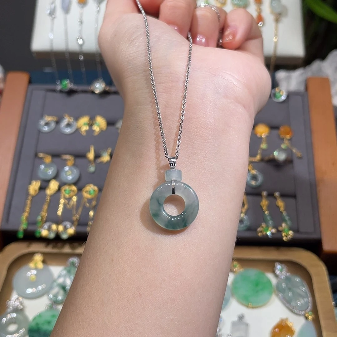 翡翠吊坠(不含链)18K金镶嵌冰飘花甜甜圈