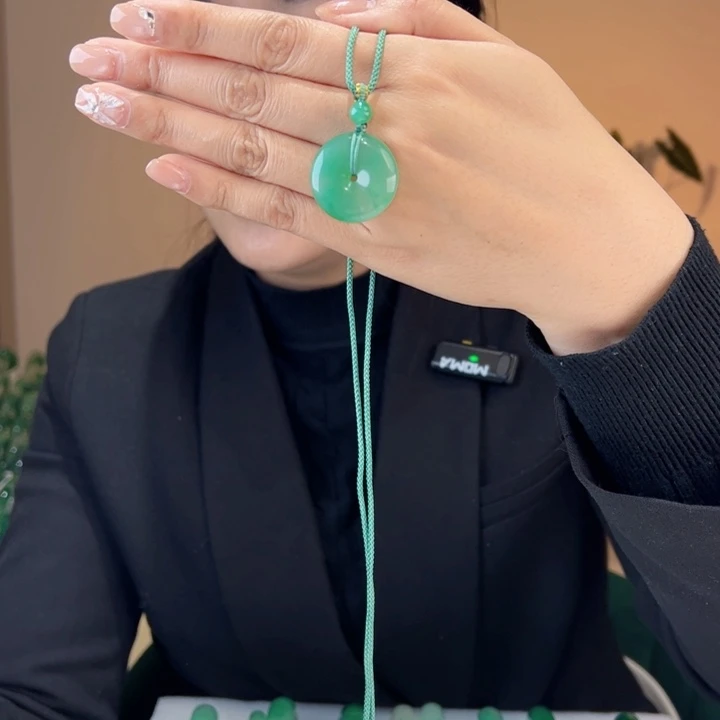 石英质玉吊坠(赠链)未镶嵌