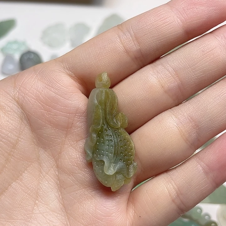 定制翡翠未镶嵌翡翠