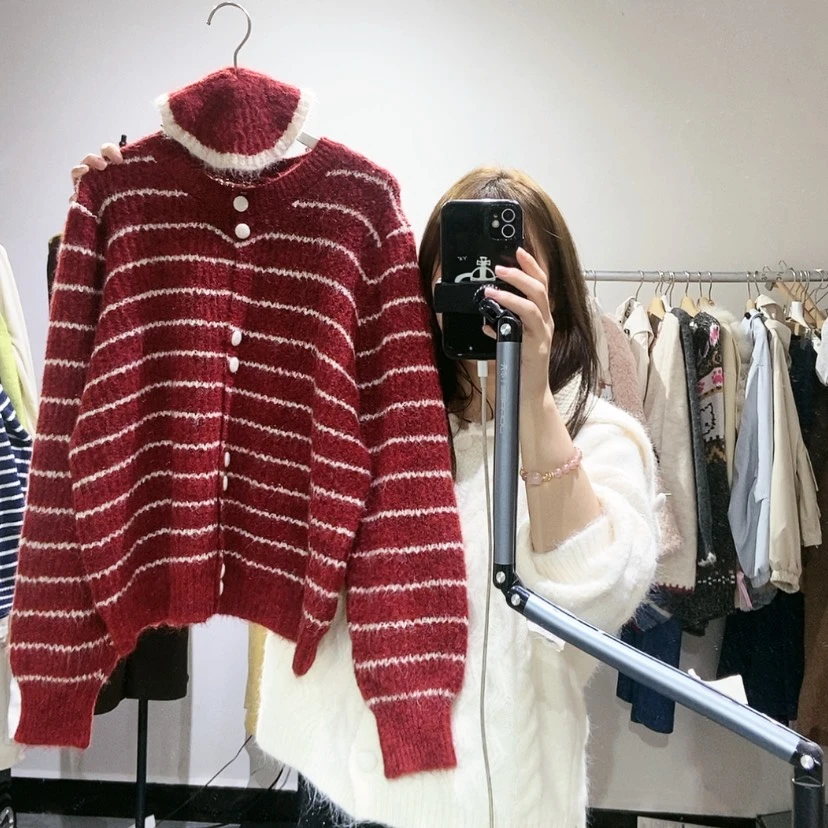 【闪购商品】红色开衫