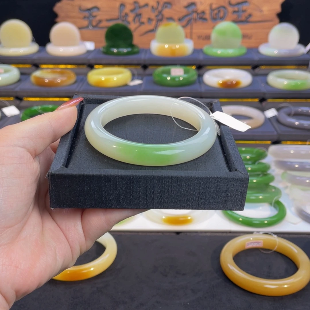 未镶嵌手镯和田玉w*w