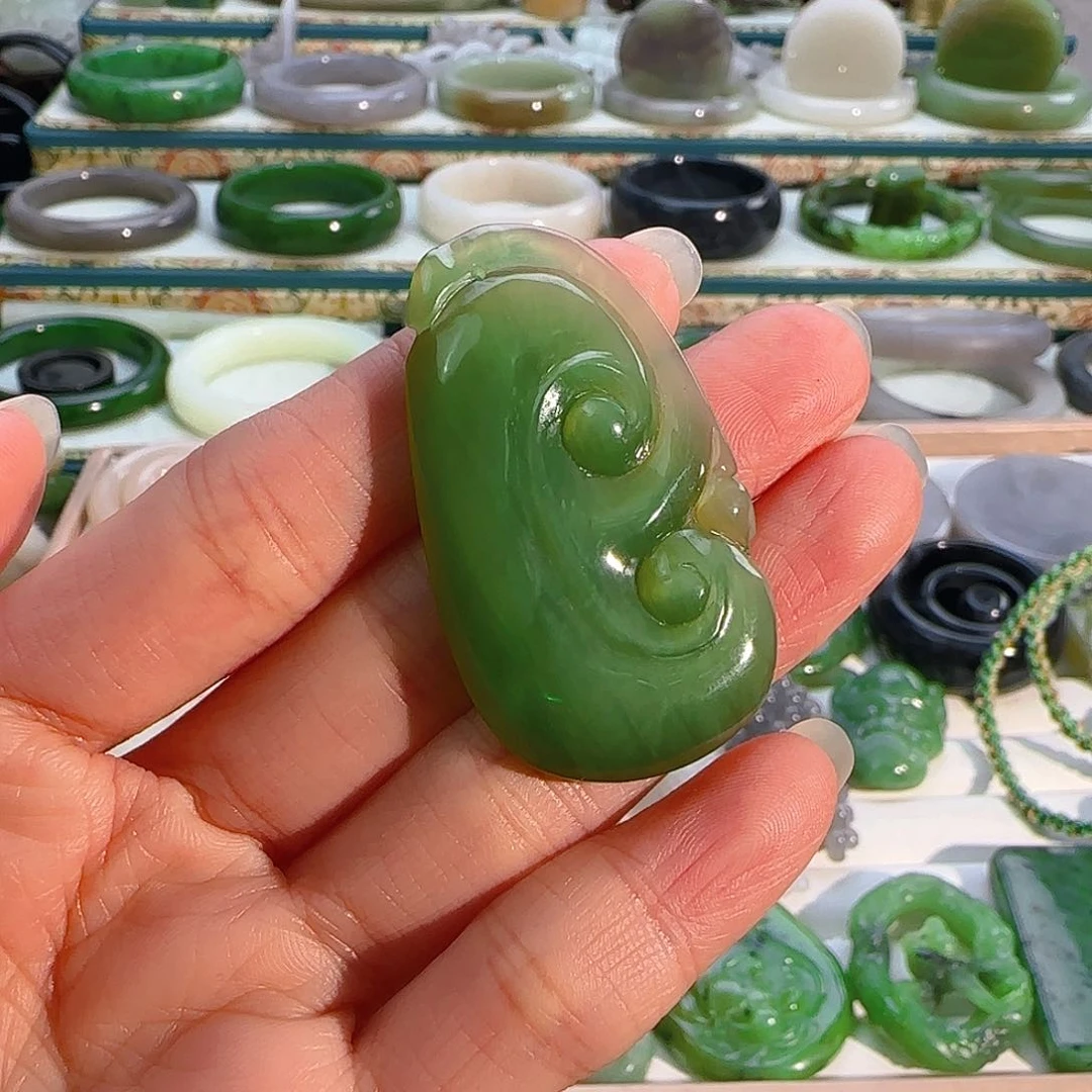 颈饰未镶嵌和田玉碧玉如意