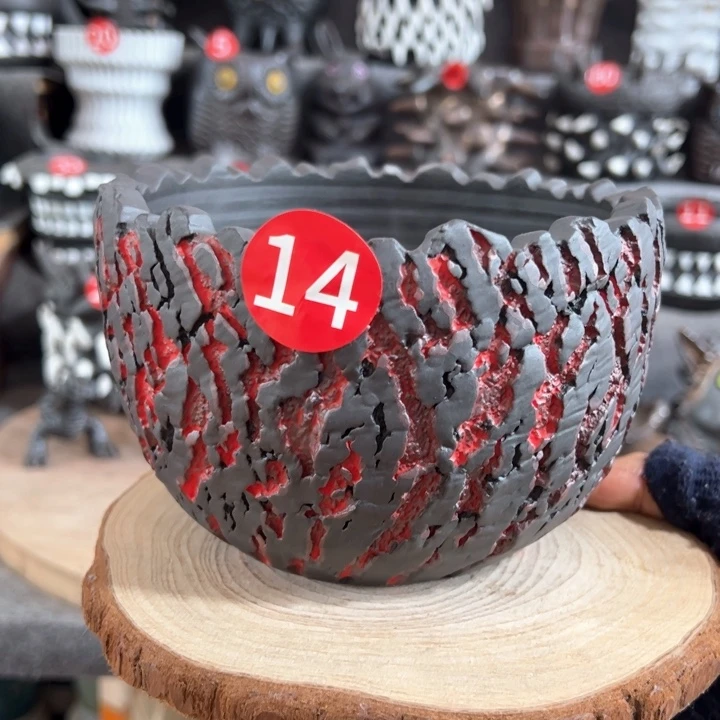 紫砂花盆瑕疵，内口13-13.7外高10