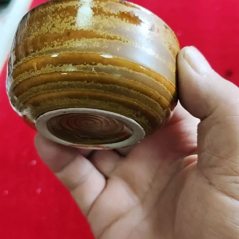 瓷片瓷片，各种摆件，盘，碗，沙锅，均有瑕疵。