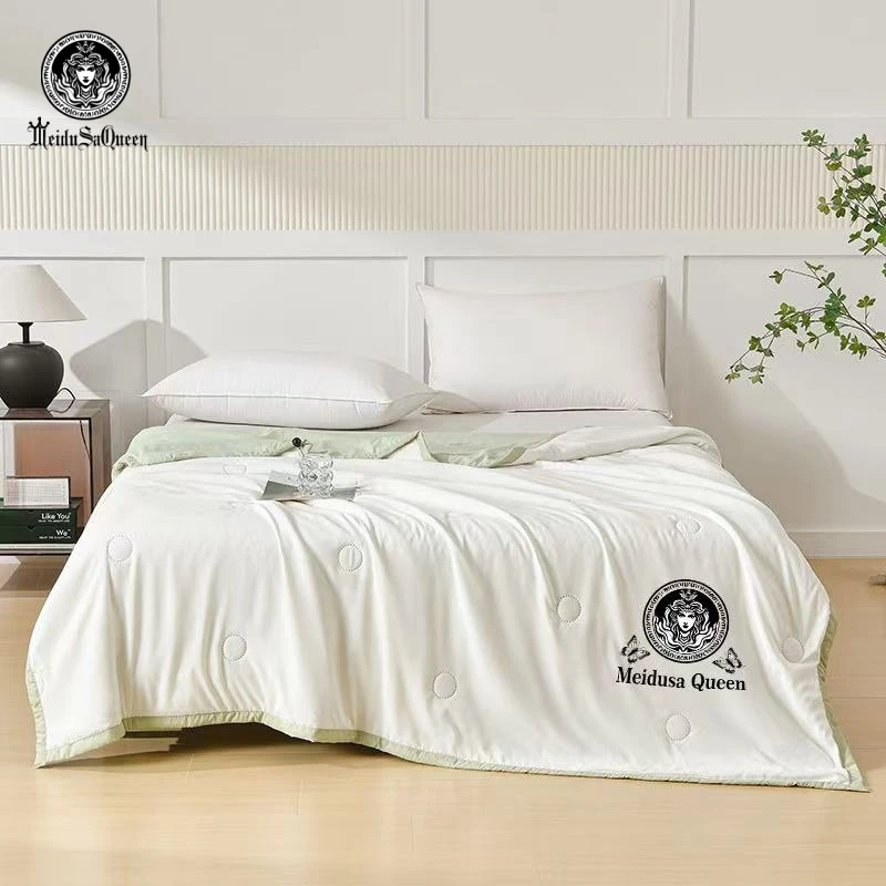 新款夏季薄被透气大豆纤维可机洗四季通用聚酯材质轻便柔软