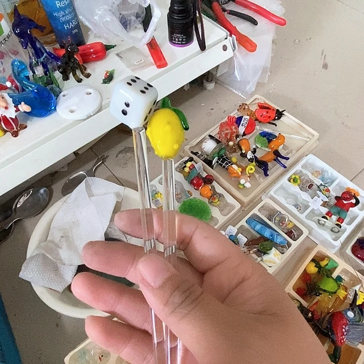玻璃颈饰图****朵琉璃摆件