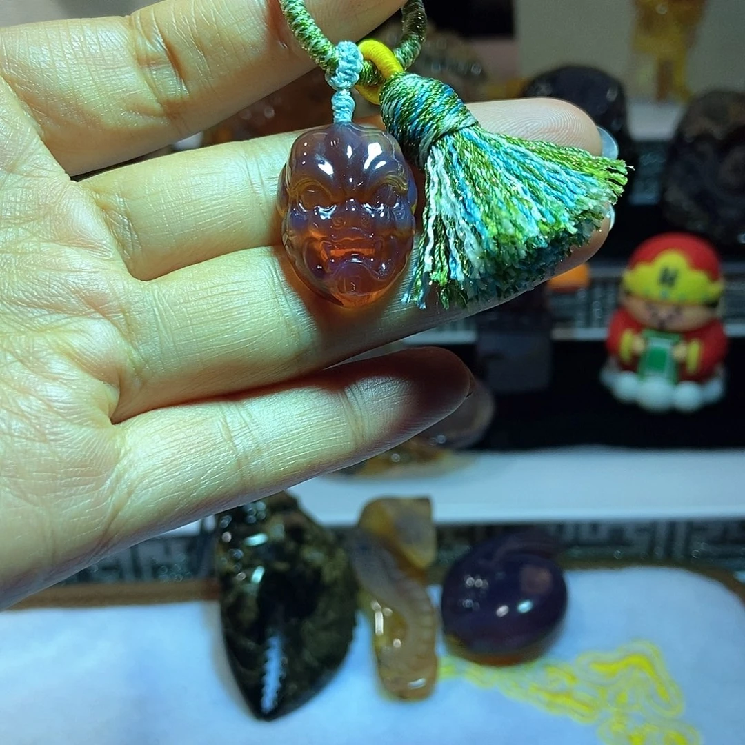 未镶嵌颈饰琥珀缅甸天然琥珀