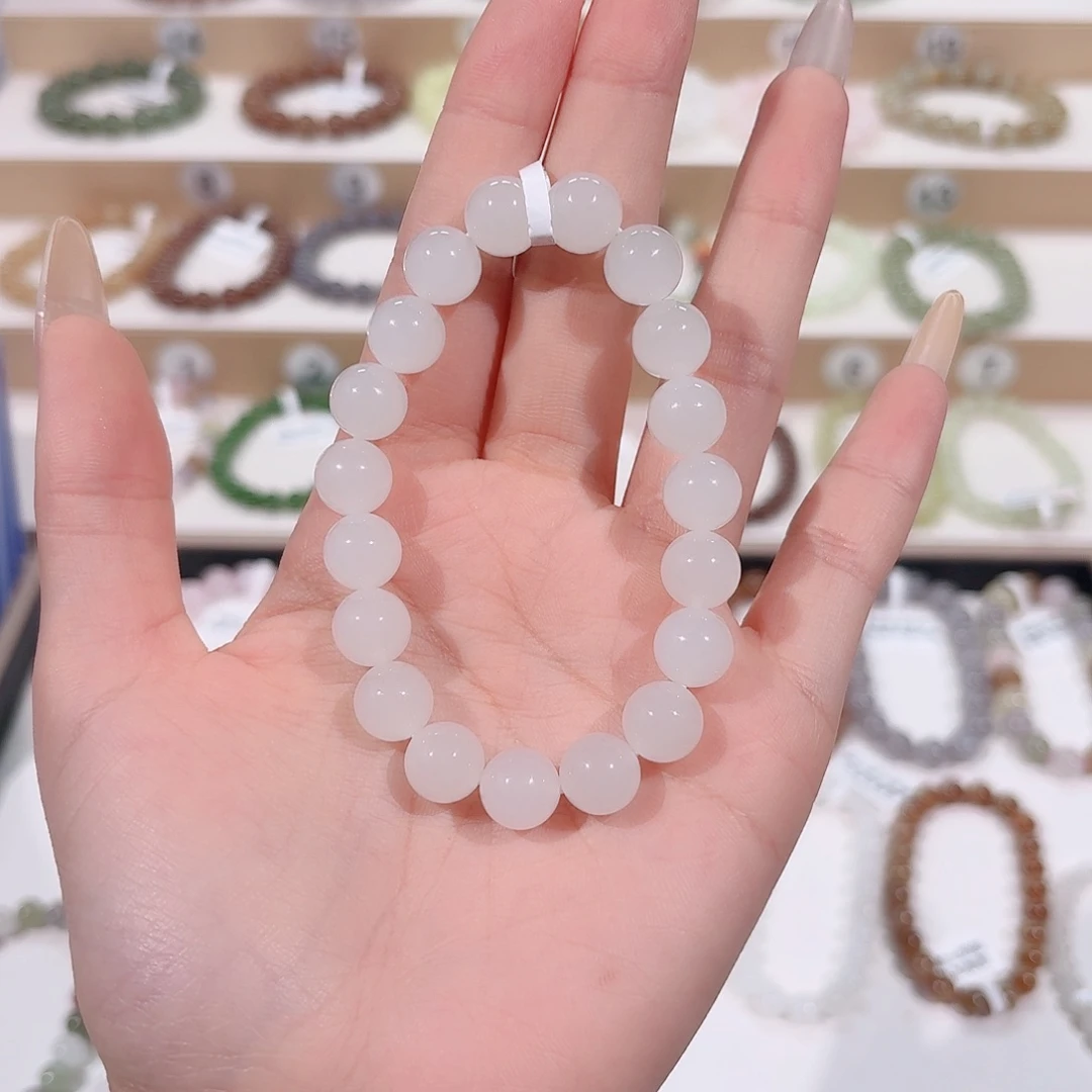 未镶嵌手链和田玉小**。h
