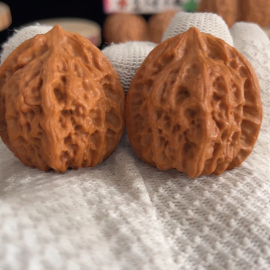 奥***段文玩核桃吊坠佛肚40