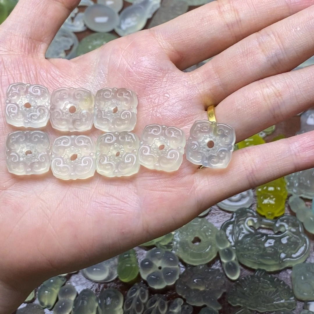 蛇纹石玉合金项链