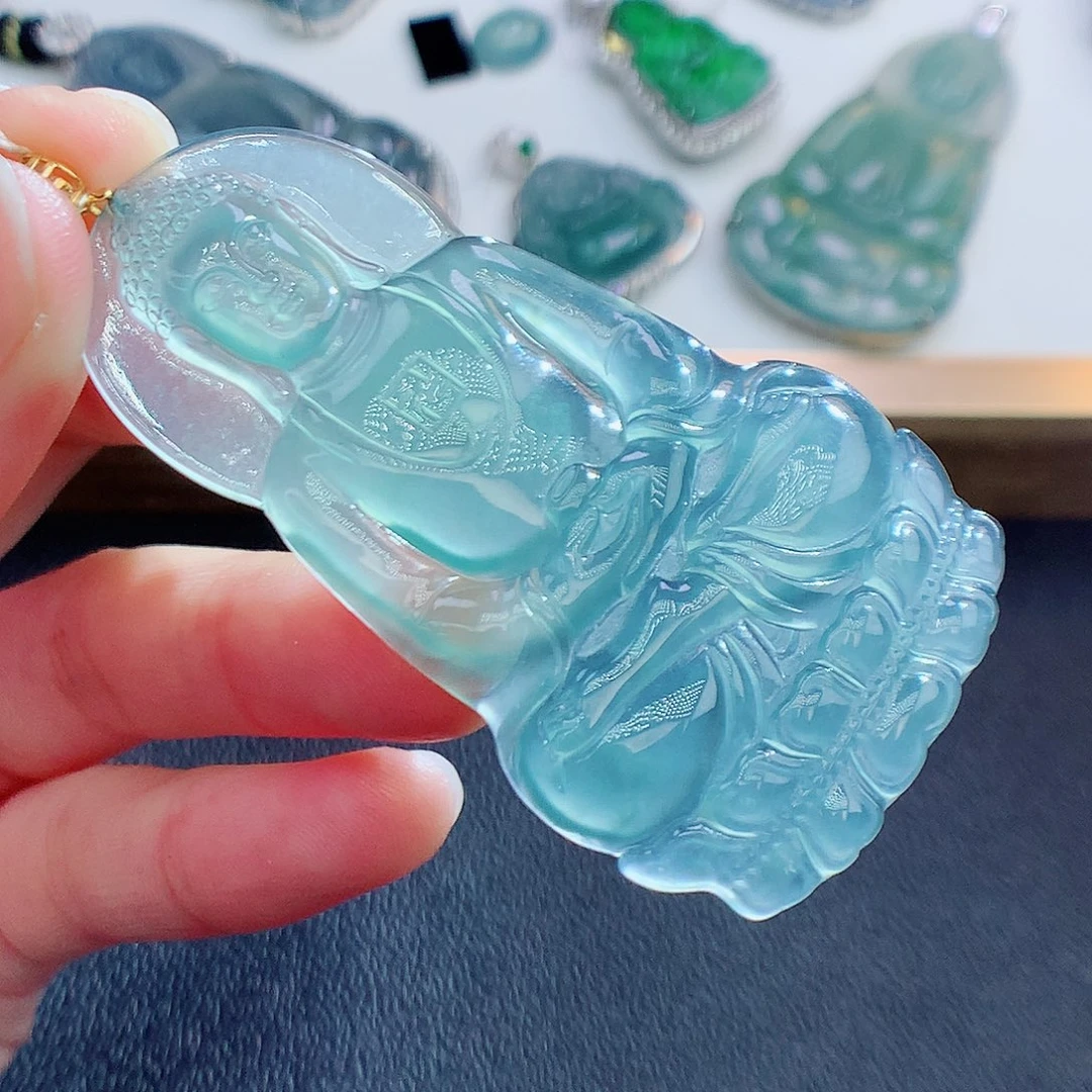 翡翠颈饰18K金镶嵌翡翠